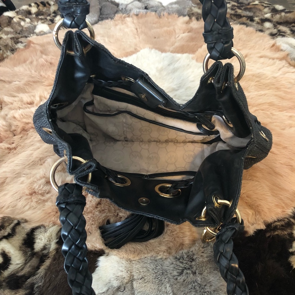 Authentic Black Michael Kors bag🥀 - Picture 4 of 4
